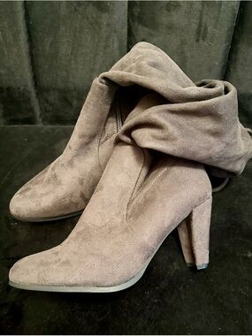 Suede Knee High Heeled Ankle Boots in Gray